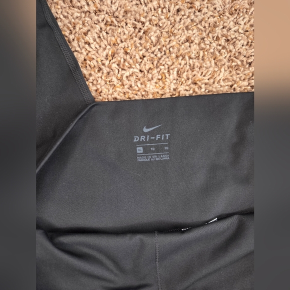 Nike Yoga Dri-FIT Luxe Women's Black Leggings - Picture 8 of 8